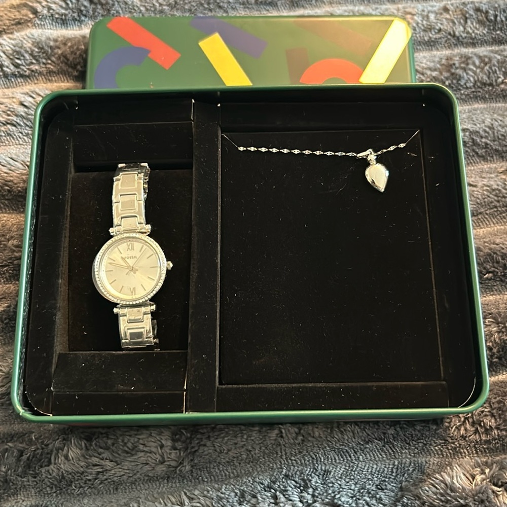 NWT and box Fossil watch set